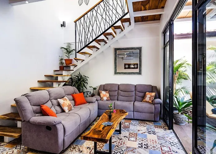 Private Pool Villa, Walk To & Dining